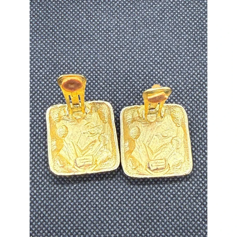 N/A vintage gold
